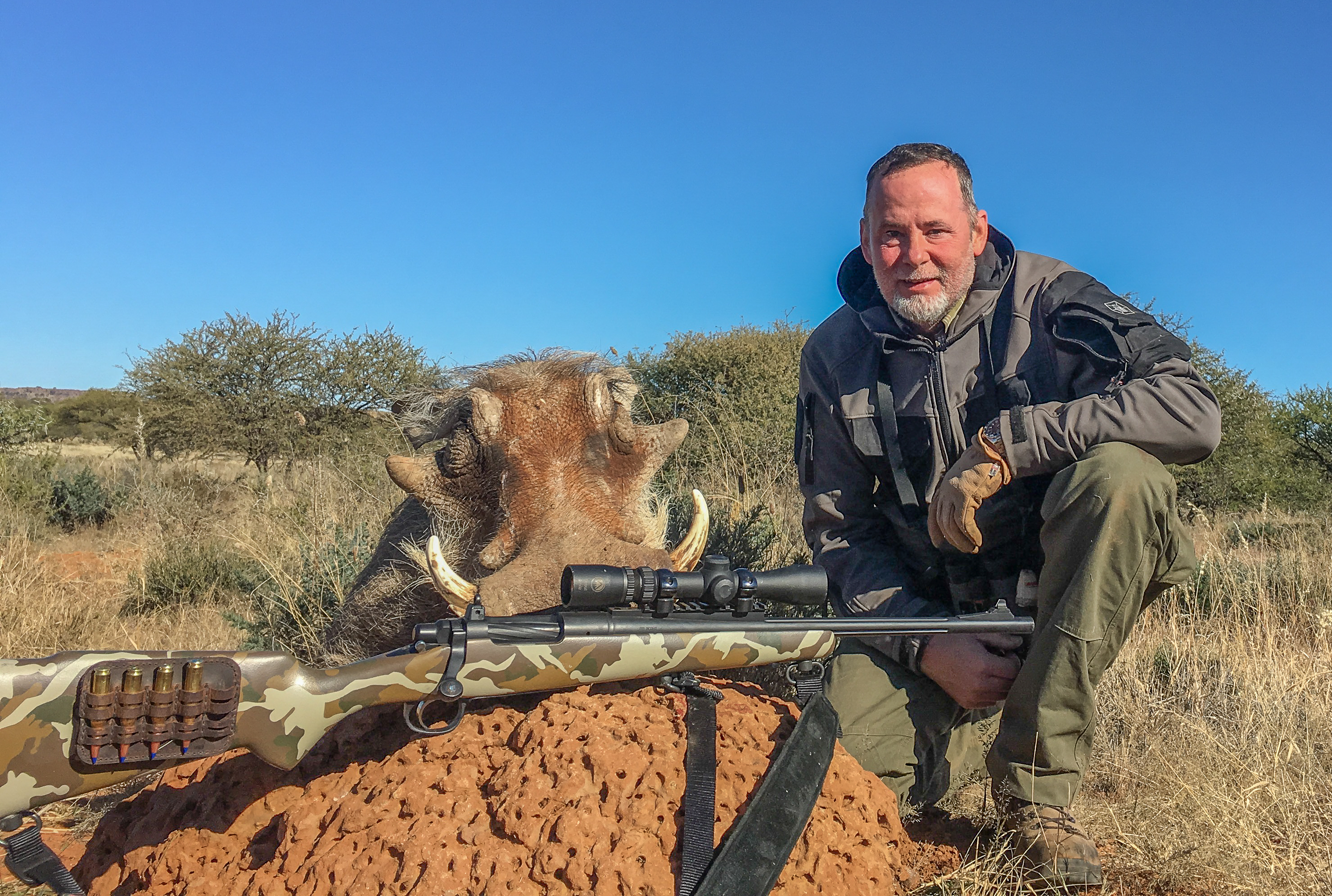 The Hunting Wire – Life and Death in Africa